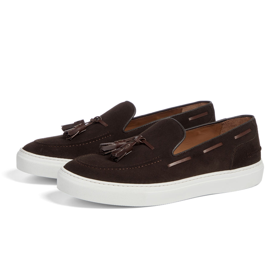 Men’s tassel slip-on sneaker in brown suede