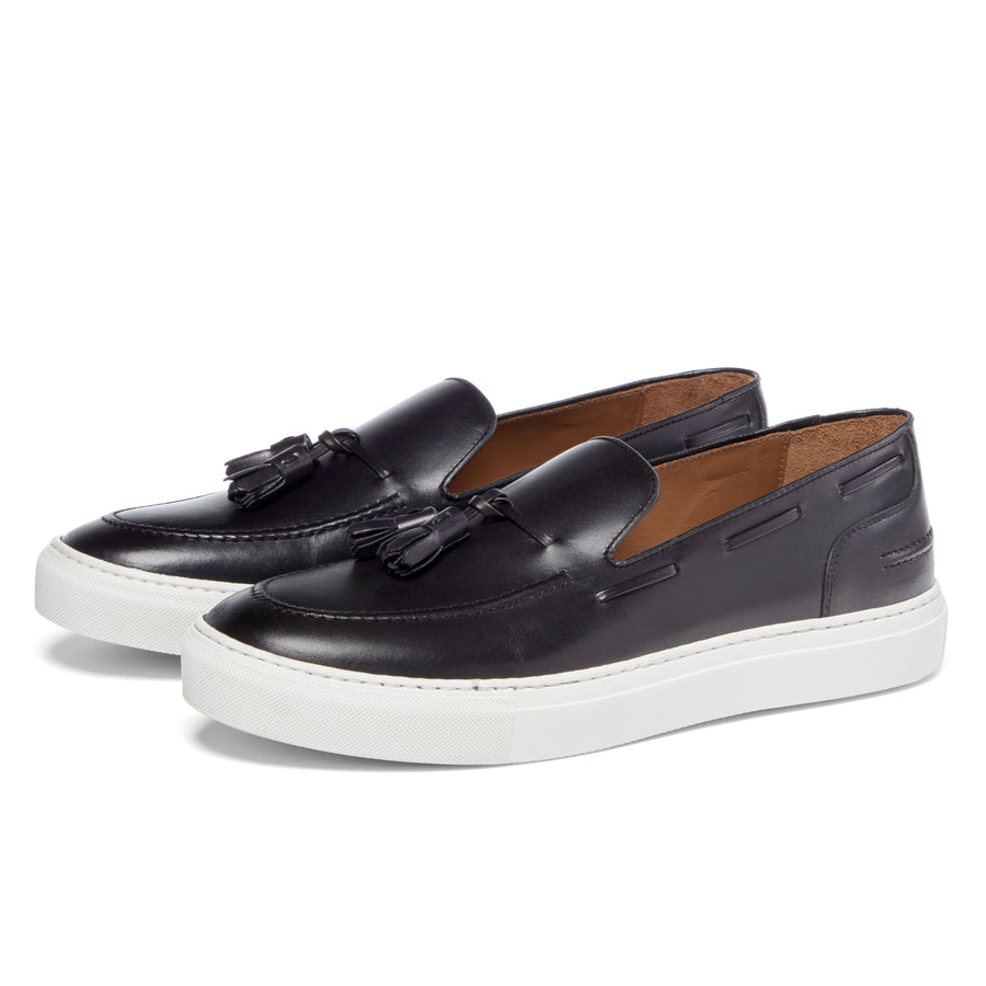Men’s tassel slip-on sneaker in black leather